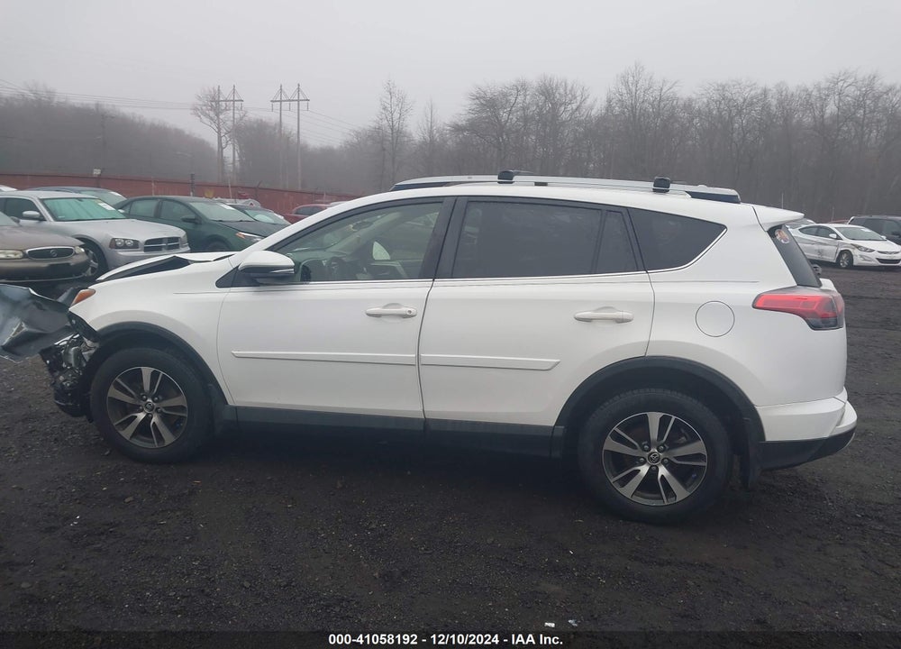 2017 TOYOTA RAV4 XLE VIN: JTMRFREV9HJ706436