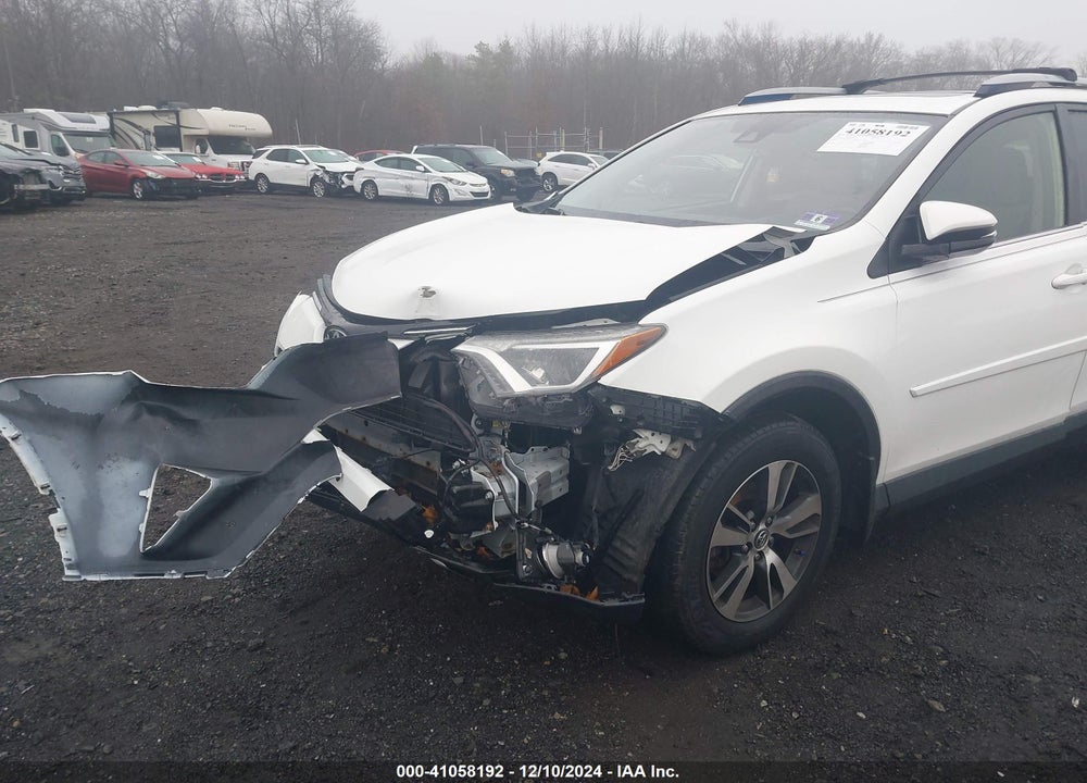 2017 TOYOTA RAV4 XLE VIN: JTMRFREV9HJ706436
