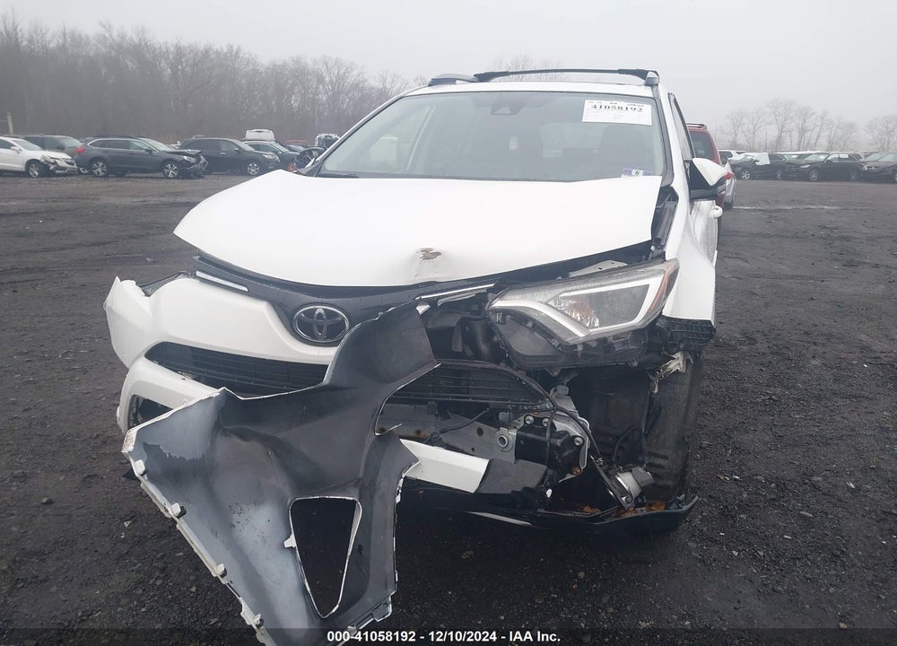 2017 TOYOTA RAV4 XLE VIN: JTMRFREV9HJ706436