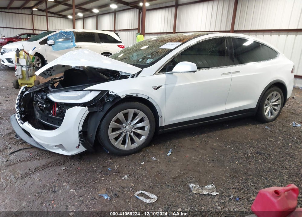 2018 TESLA MODEL X 100D/75D/P100D VIN: 5YJXCBE24JF138297