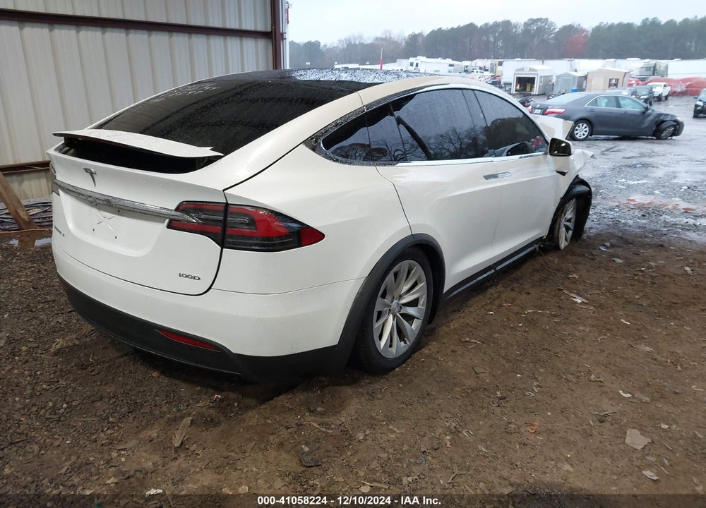 2018 TESLA MODEL X 100D/75D/P100D VIN: 5YJXCBE24JF138297