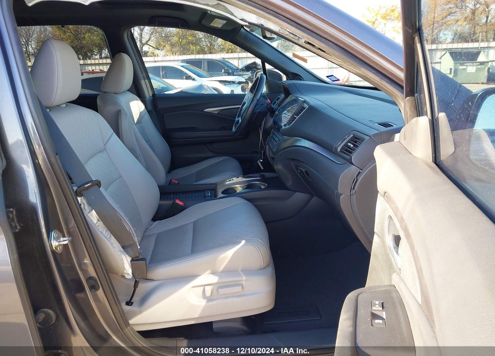 2019 HONDA PASSPORT EX-L VIN: 5FNYF7H54KB006494