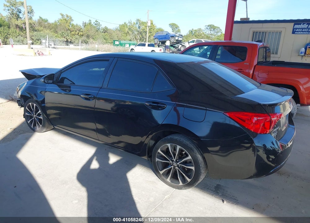2018 TOYOTA COROLLA SE VIN: 5YFBURHE1JP839728