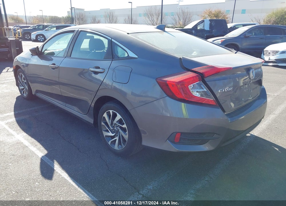 2018 HONDA CIVIC EX VIN: 2HGFC2F72JH578195