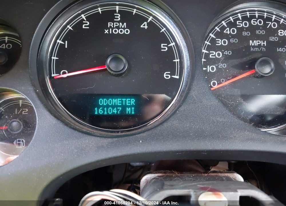 2008 GMC YUKON DENALI VIN: 1GKFK63848J240946