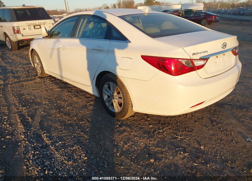 2013 HYUNDAI SONATA GLS VIN: 5NPEB4AC7DH712370
