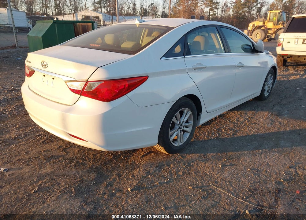 2013 HYUNDAI SONATA GLS VIN: 5NPEB4AC7DH712370
