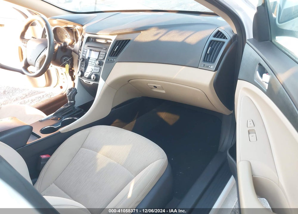 2013 HYUNDAI SONATA GLS VIN: 5NPEB4AC7DH712370