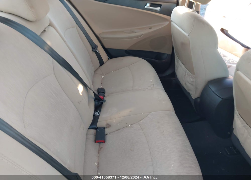 2013 HYUNDAI SONATA GLS VIN: 5NPEB4AC7DH712370