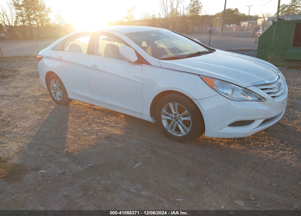 2013 HYUNDAI SONATA GLS VIN: 5NPEB4AC7DH712370
