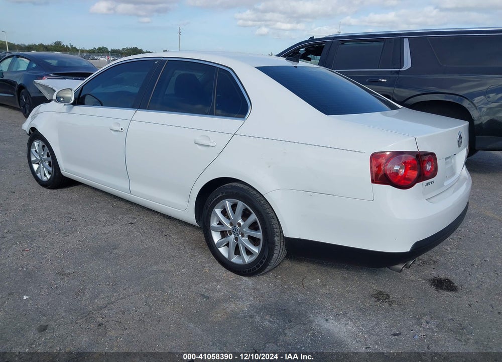 2010 VOLKSWAGEN JETTA SE VIN: 3VWRX7AJ0AM035944