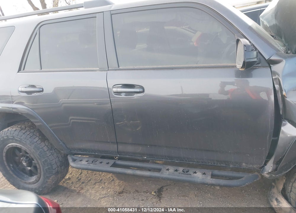 2018 TOYOTA 4RUNNER SR5 VIN: JTEBU5JR2J5518795