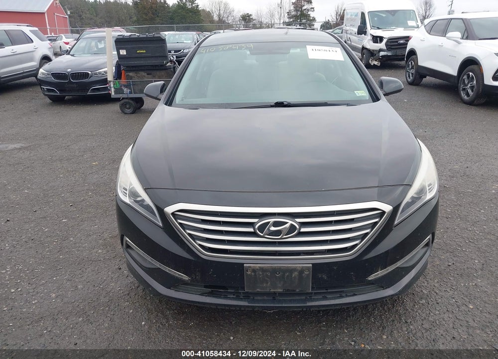 2015 HYUNDAI SONATA SE VIN: 5NPE24AF5FH000467