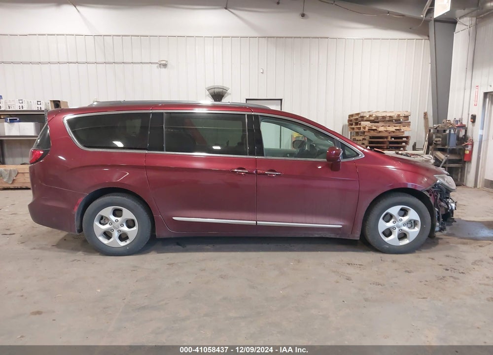 2017 CHRYSLER PACIFICA TOURING L PLUS VIN: 2C4RC1EGXHR510576