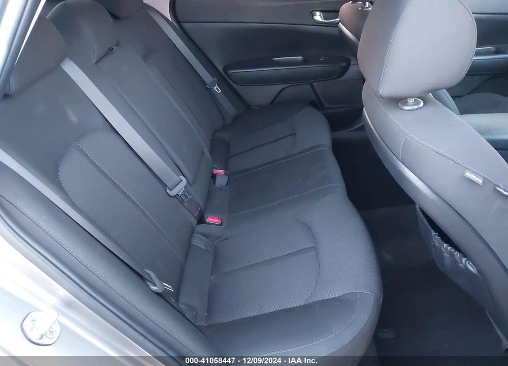 2016 KIA OPTIMA VIN: 5XXGT4L36GG106321