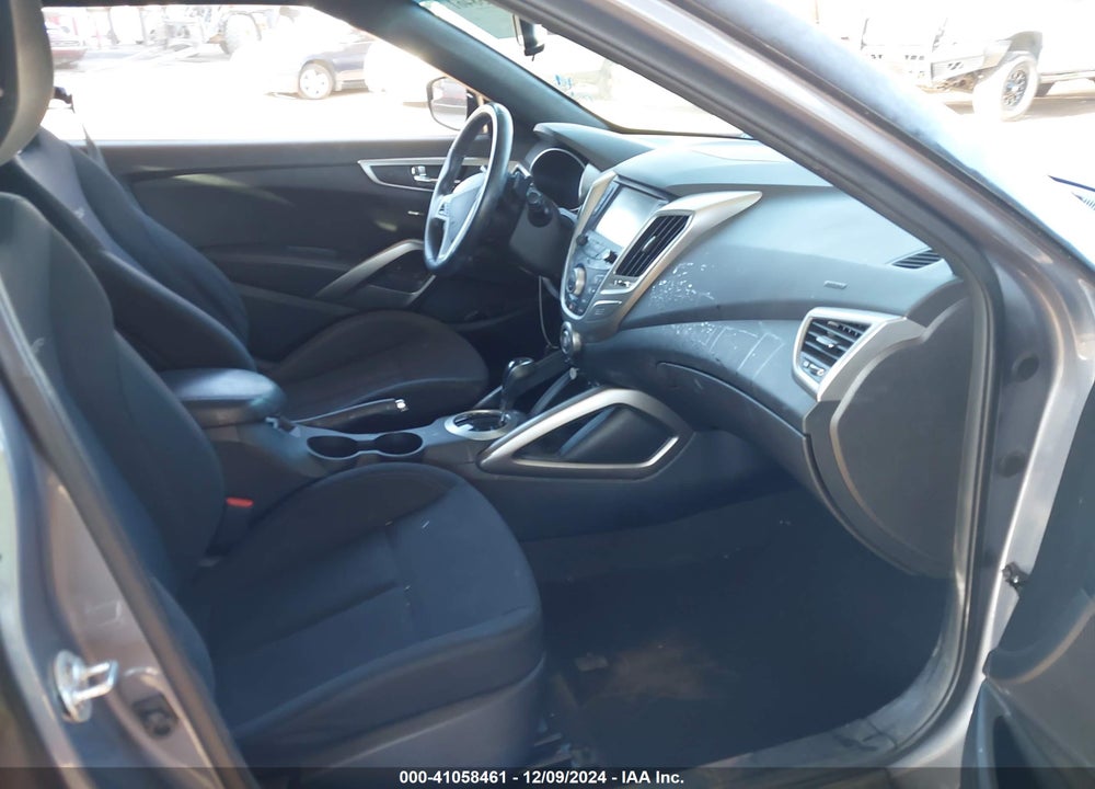 2017 HYUNDAI VELOSTER VALUE EDITION VIN: KMHTC6AD7HU315998
