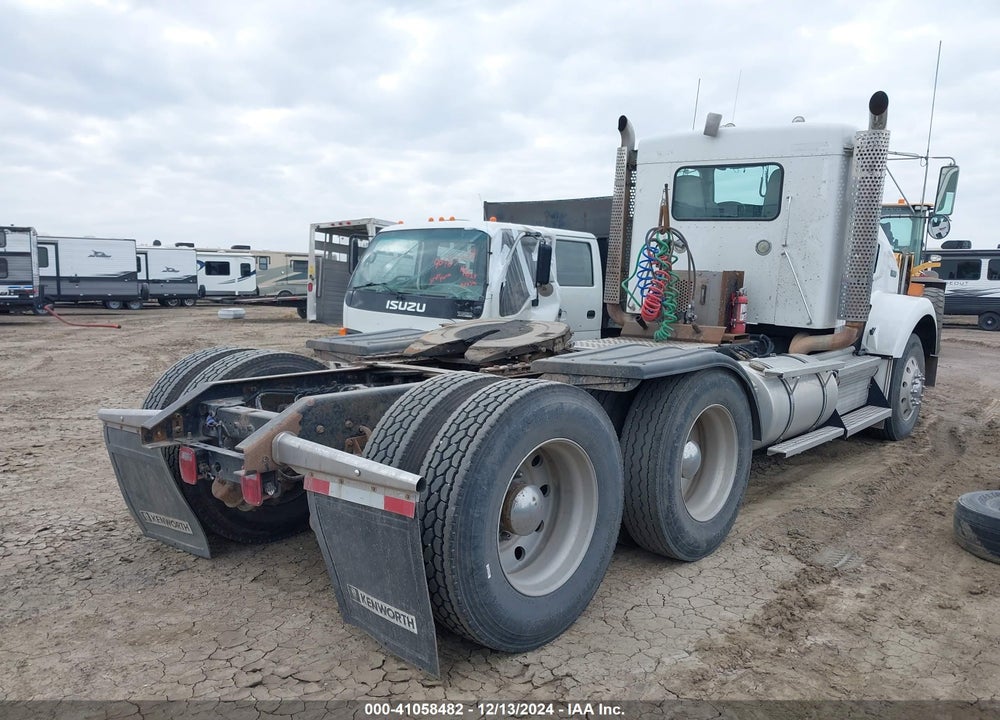2008 KENWORTH CONSTRUCTION T800 VIN: 1XKDDB9X68J225499