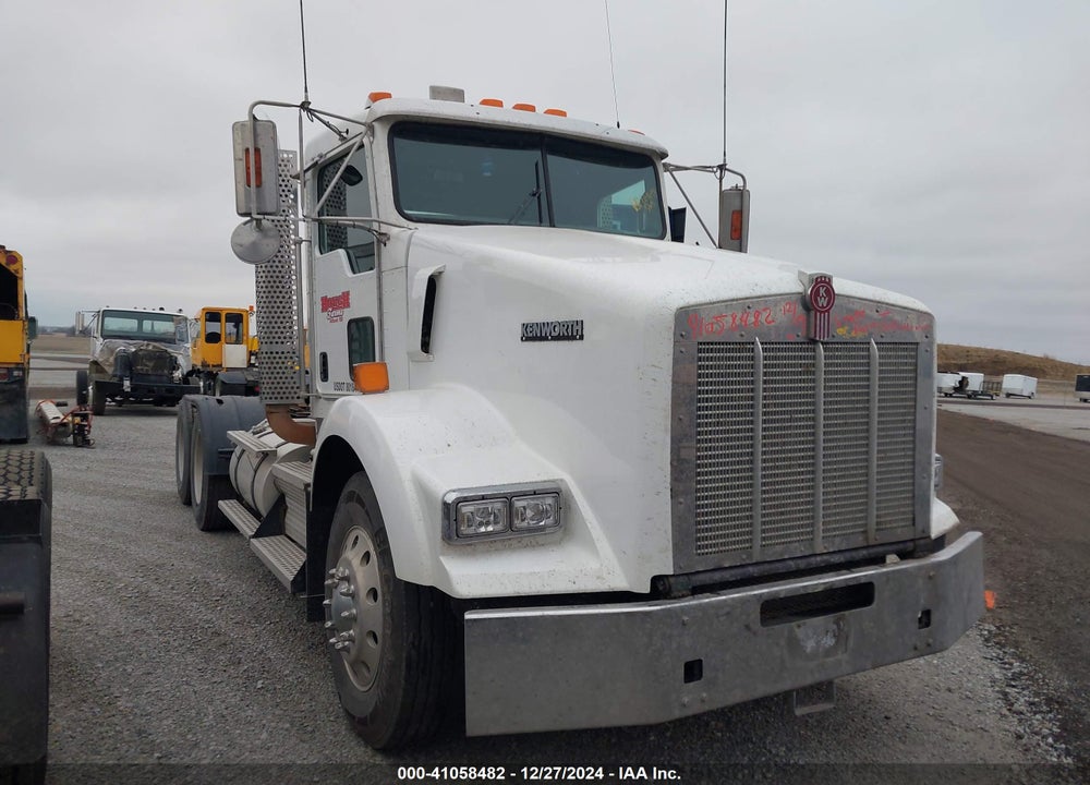 2008 KENWORTH CONSTRUCTION T800 VIN: 1XKDDB9X68J225499