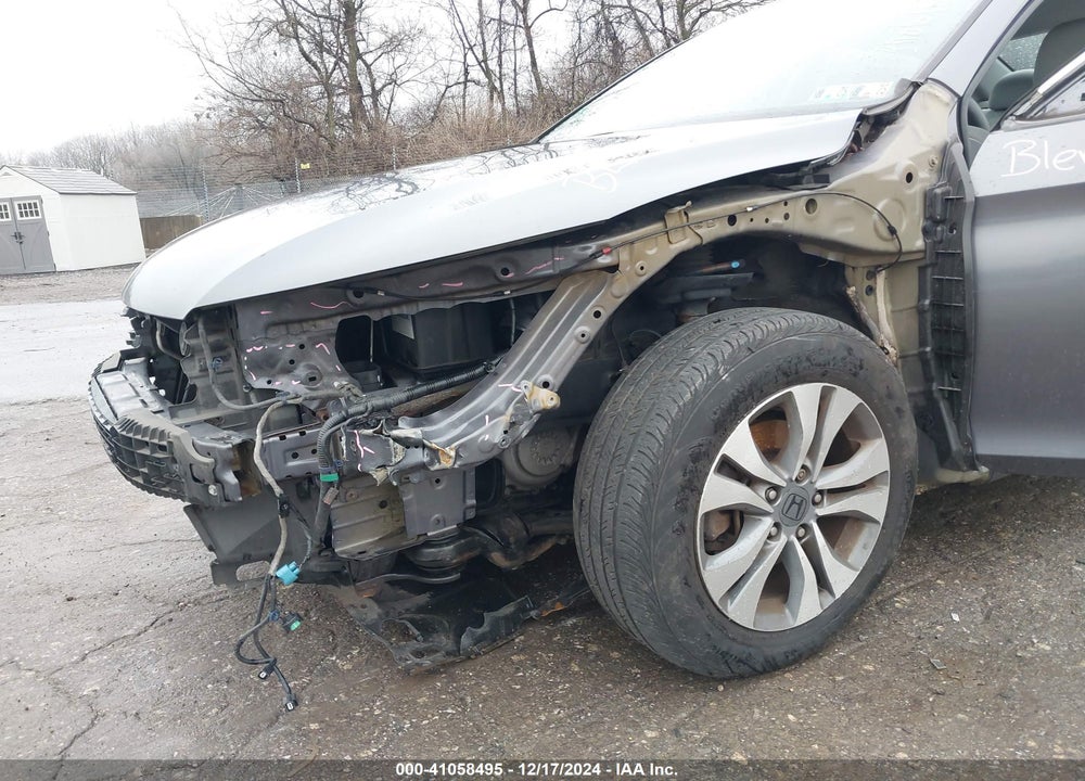 2015 HONDA ACCORD LX VIN: 1HGCR2F33FA261479