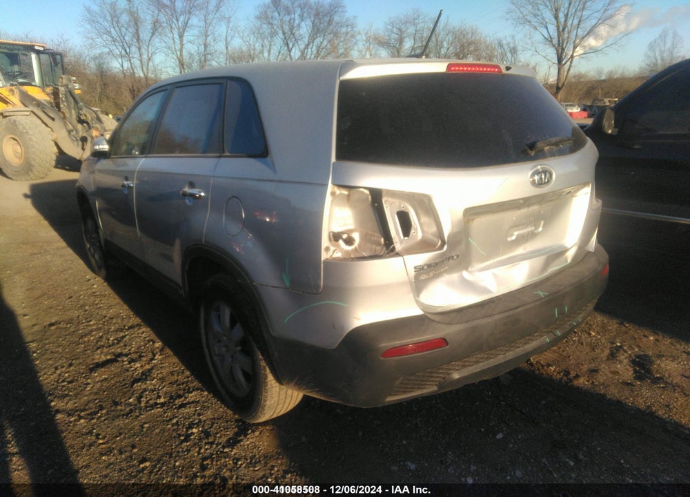2011 KIA SORENTO LX VIN: 5XYKT3A12BG053594