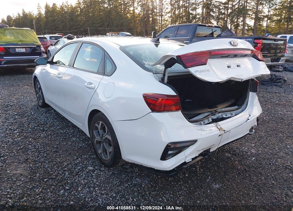 2019 KIA FORTE LXS VIN: 3KPF24AD9KE044568