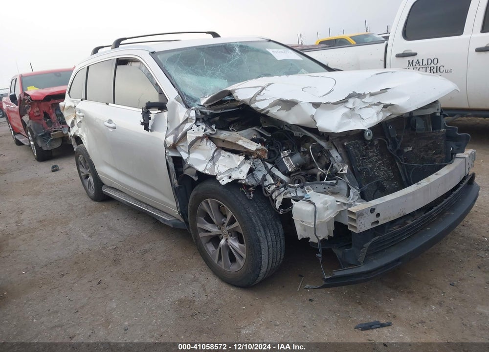 2015 TOYOTA HIGHLANDER XLE V6 VIN: 5TDKKRFH1FS055566