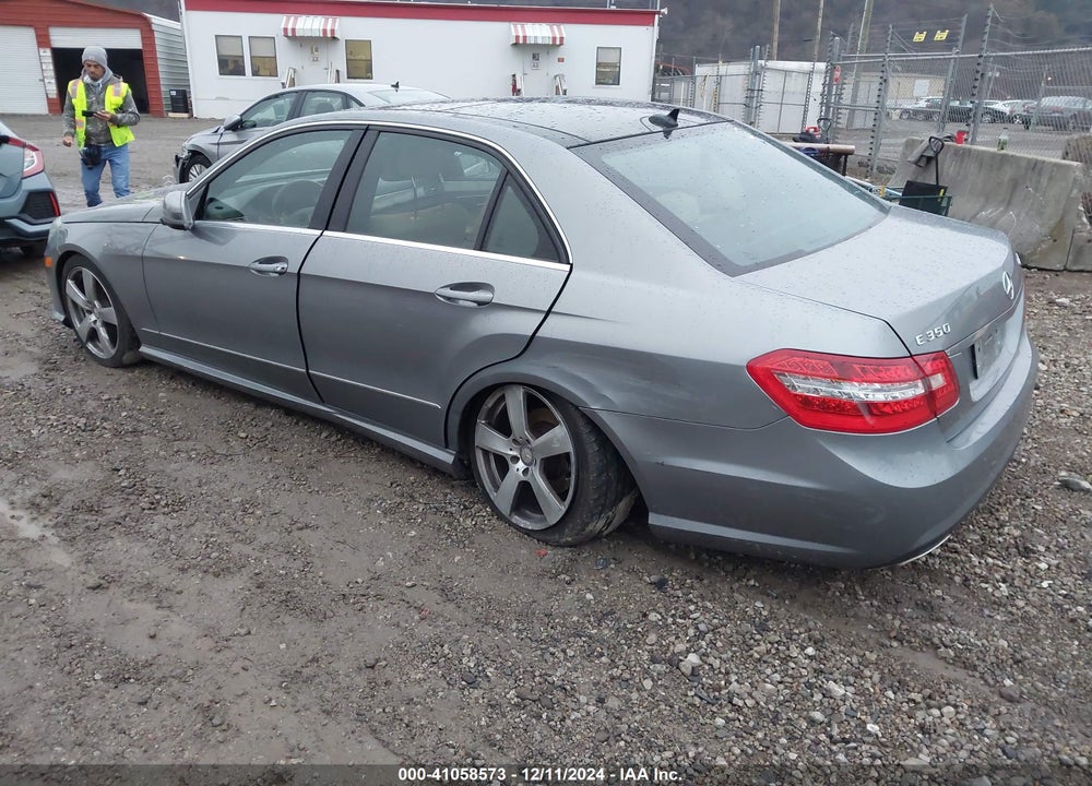 2010 MERCEDES-BENZ E 350 4MATIC VIN: WDDHF8HB3AA188732
