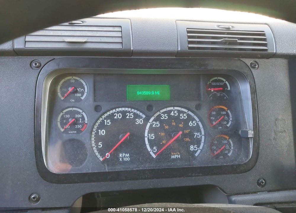 2017 FREIGHTLINER CASCADIA 125 VIN: 3AKJGLBG9HSJA3075