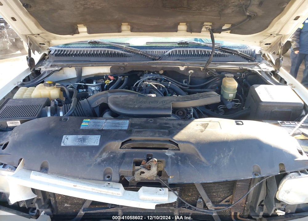2002 CHEVROLET SUBURBAN 1500 Z71 VIN: 3GNFK16T82G253827