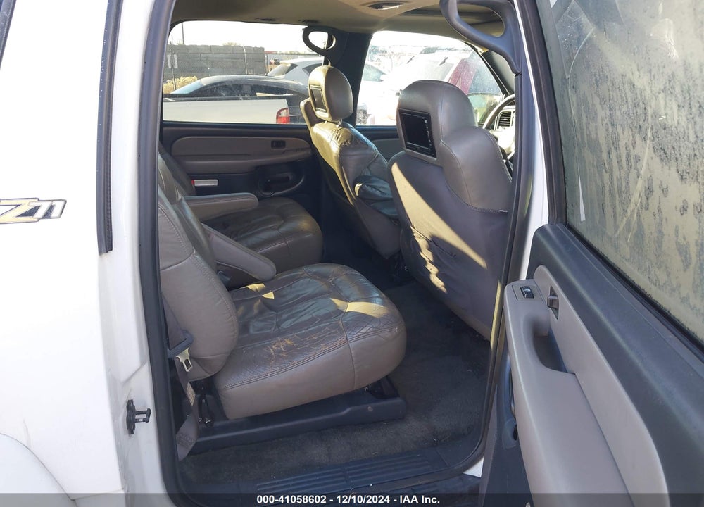 2002 CHEVROLET SUBURBAN 1500 Z71 VIN: 3GNFK16T82G253827