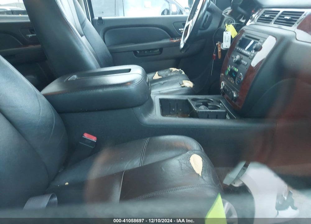 2012 CHEVROLET SUBURBAN 1500 LT VIN: 1GNSCJE04CR212129