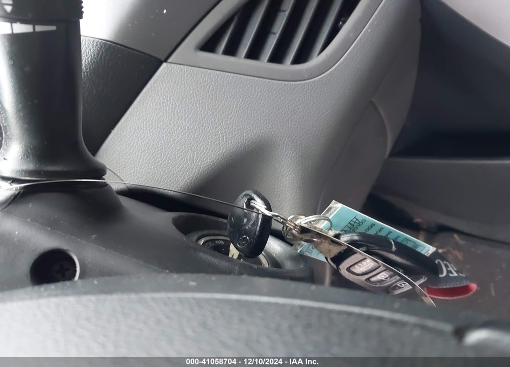 2013 HYUNDAI ELANTRA LIMITED VIN: KMHDH4AEXDU524097