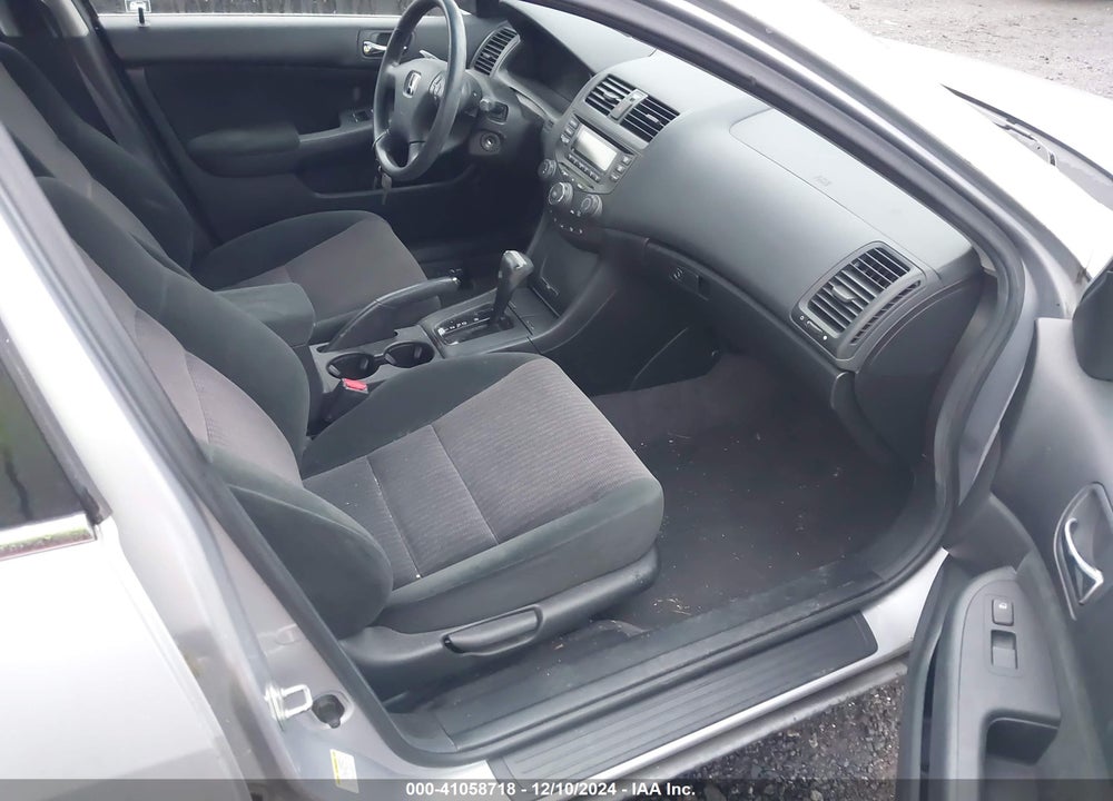 2005 HONDA ACCORD 2.4 LX VIN: 1HGCM56455A092315