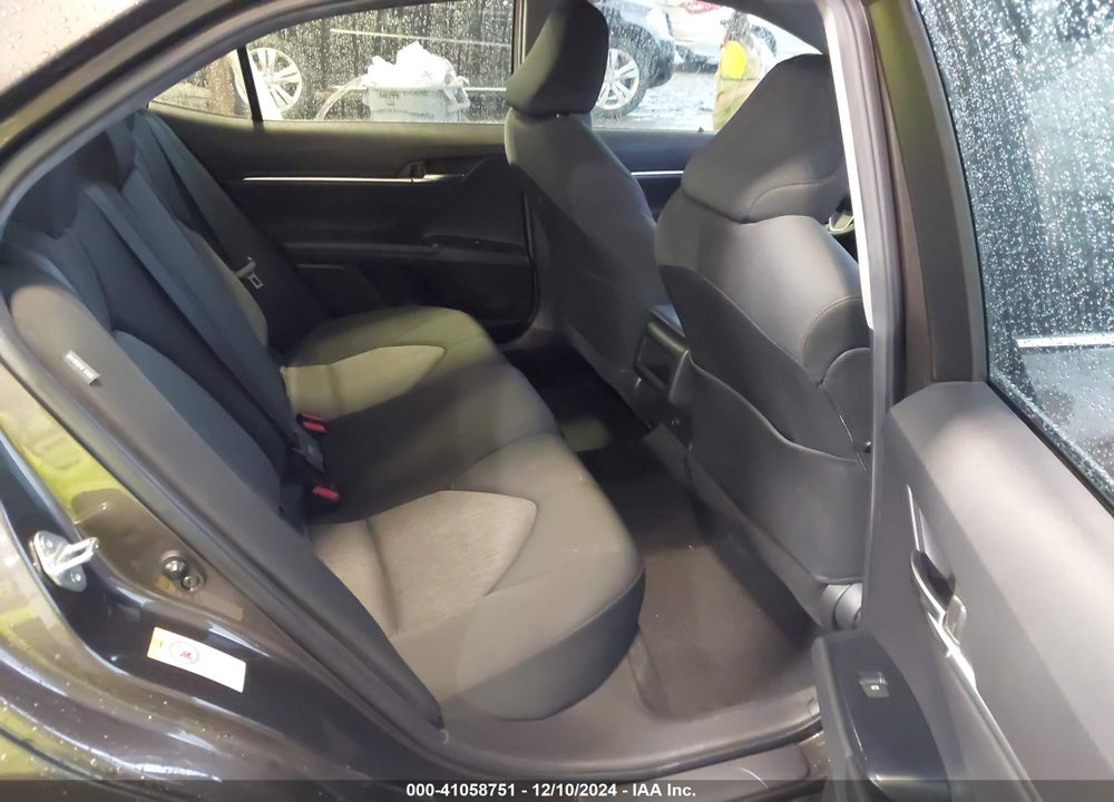2018 TOYOTA CAMRY LE VIN: JTNB11HK5J3001352