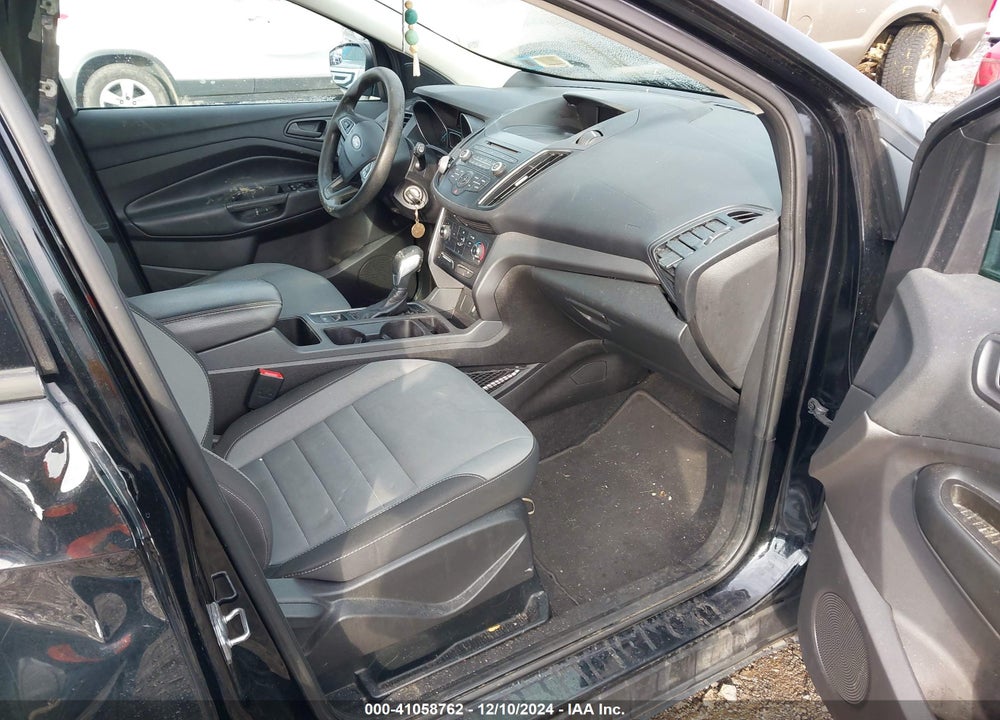 2017 FORD ESCAPE S VIN: 1FMCU0F76HUD17027
