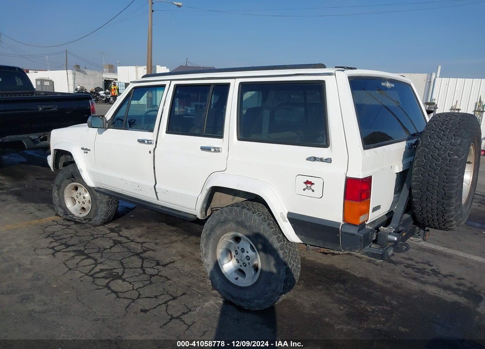 1992 JEEP CHEROKEE LAREDO VIN: 1J4FJ58S8NL232968