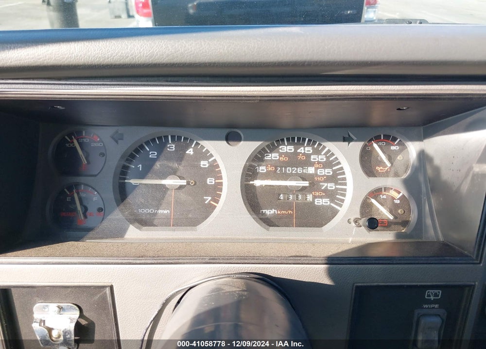 1992 JEEP CHEROKEE LAREDO VIN: 1J4FJ58S8NL232968