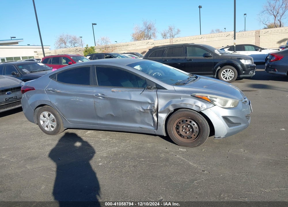 2016 HYUNDAI ELANTRA SE VIN: 5NPDH4AE6GH706494