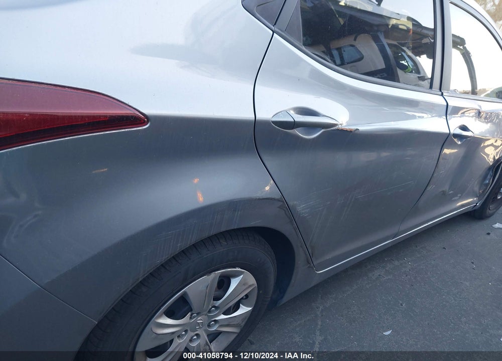 2016 HYUNDAI ELANTRA SE VIN: 5NPDH4AE6GH706494