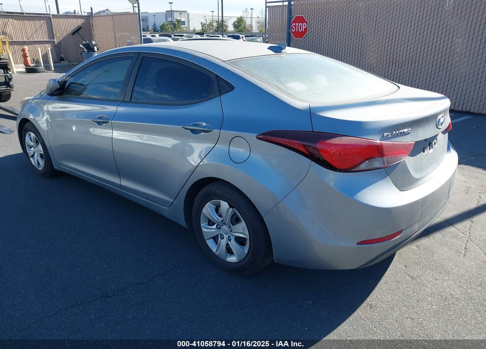 2016 HYUNDAI ELANTRA SE VIN: 5NPDH4AE6GH706494