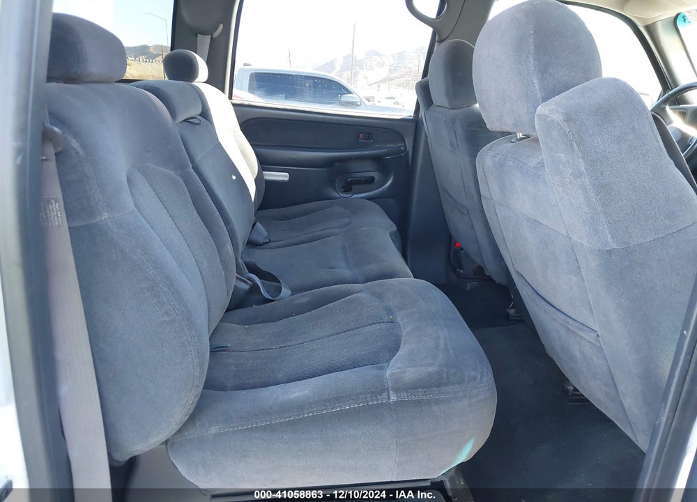 2002 CHEVROLET SILVERADO 2500HD LS VIN: 1GCHC23G22F130893