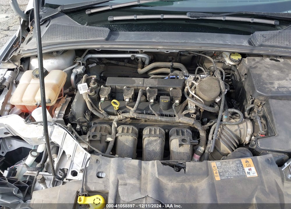 2015 FORD FOCUS SE VIN: 1FADP3F23FL205560