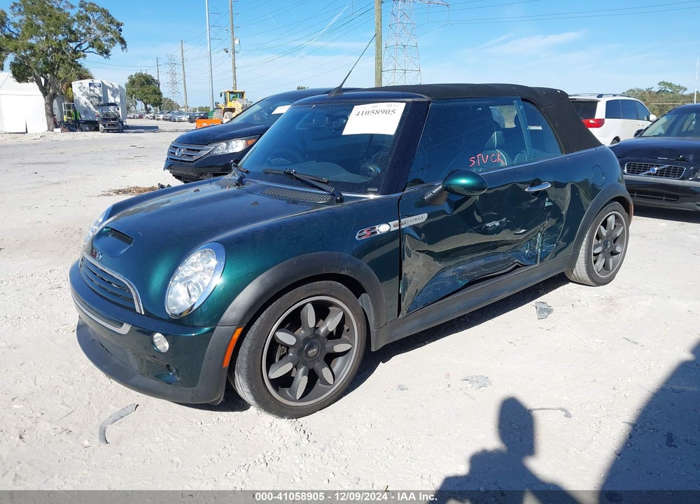 2008 MINI COOPER S VIN: WMWRH33538TU81295