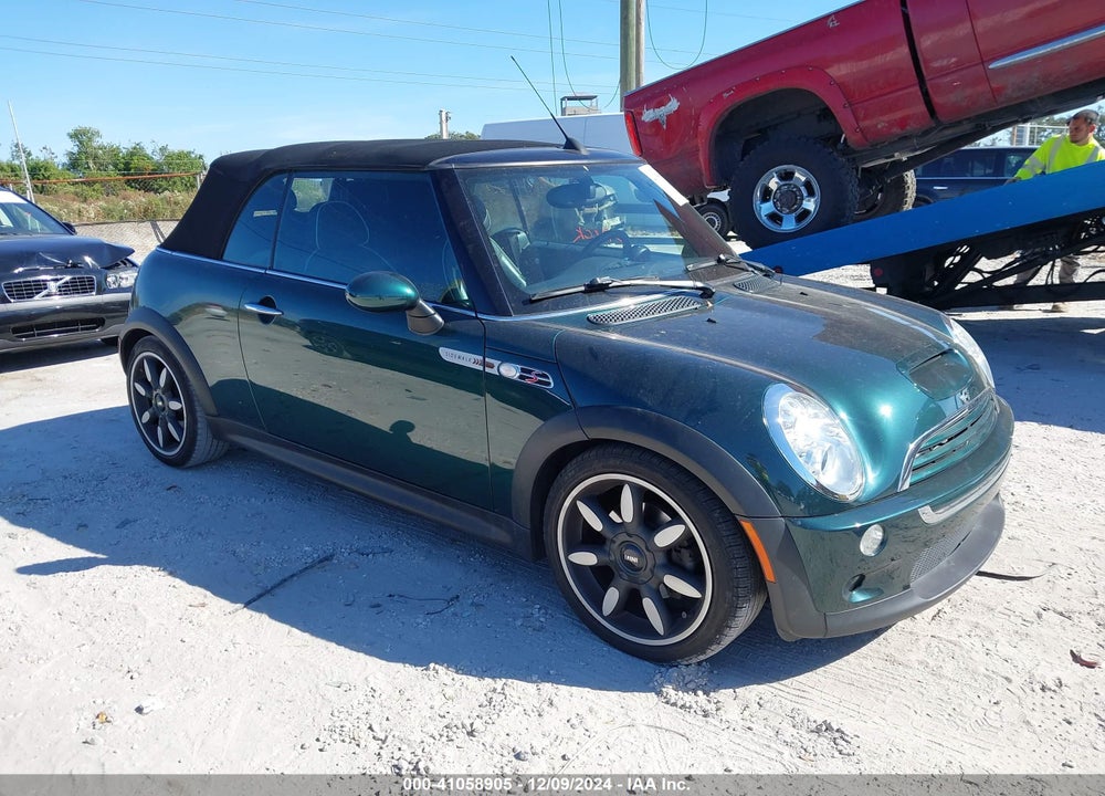 2008 MINI COOPER S VIN: WMWRH33538TU81295