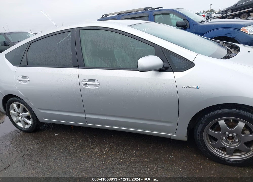 2008 TOYOTA PRIUS TOURING VIN: JTDKB20U083324030