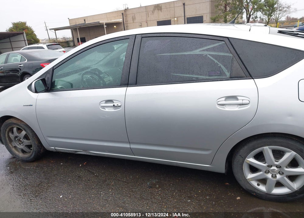 2008 TOYOTA PRIUS TOURING VIN: JTDKB20U083324030