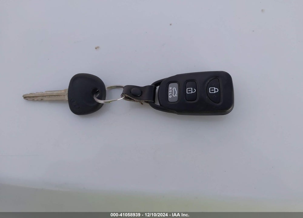 2015 HYUNDAI ELANTRA SE VIN: 5NPDH4AE7FH651147