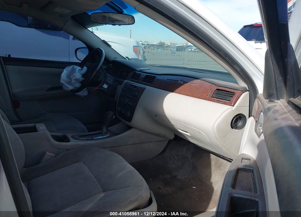 2011 CHEVROLET IMPALA LT VIN: 2G1WG5EK4B1196943