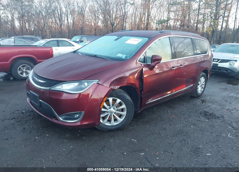 2017 CHRYSLER PACIFICA TOURING L VIN: 2C4RC1BG0HR610917