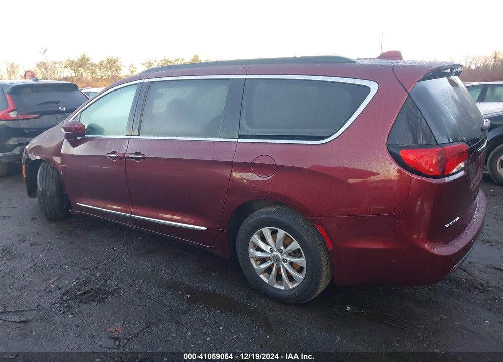 2017 CHRYSLER PACIFICA TOURING L VIN: 2C4RC1BG0HR610917